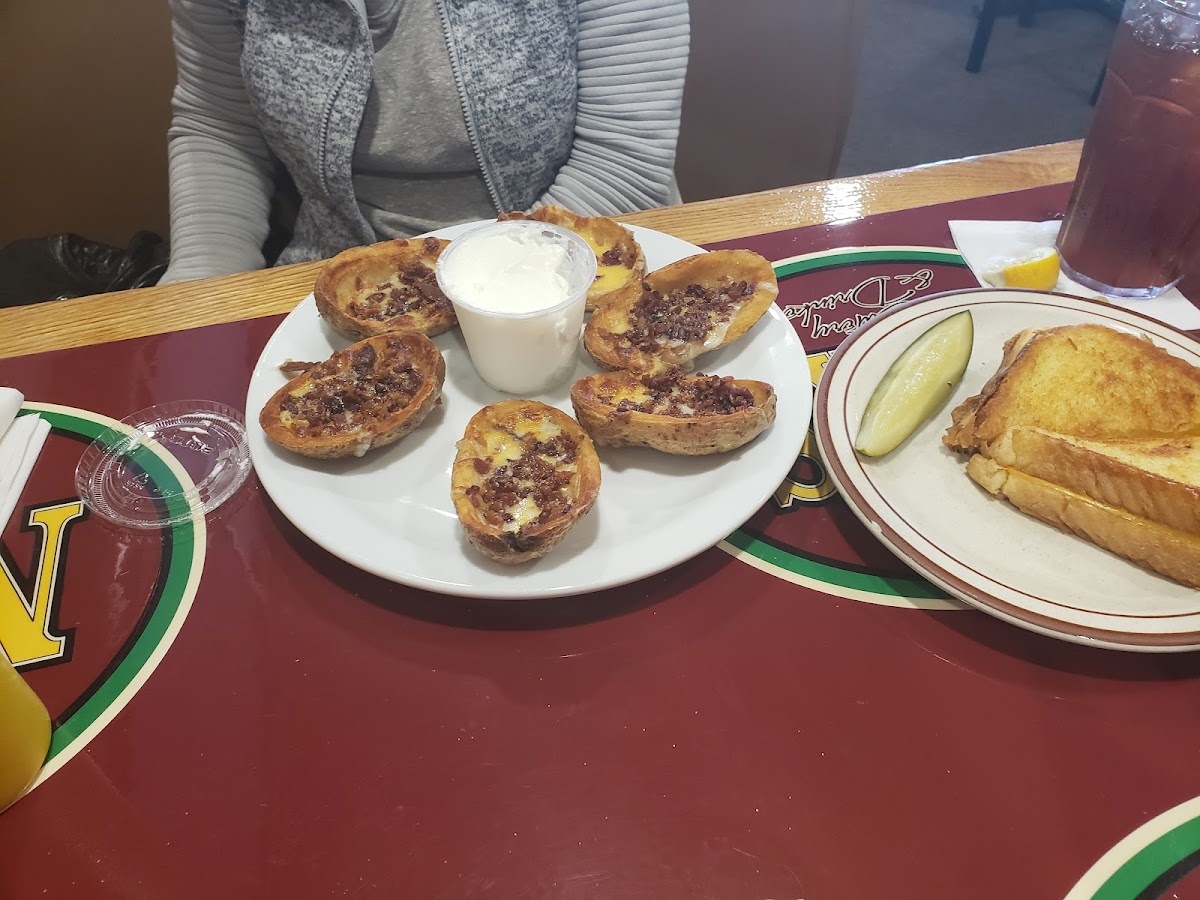 Nak's Eatery & Drinkery-5