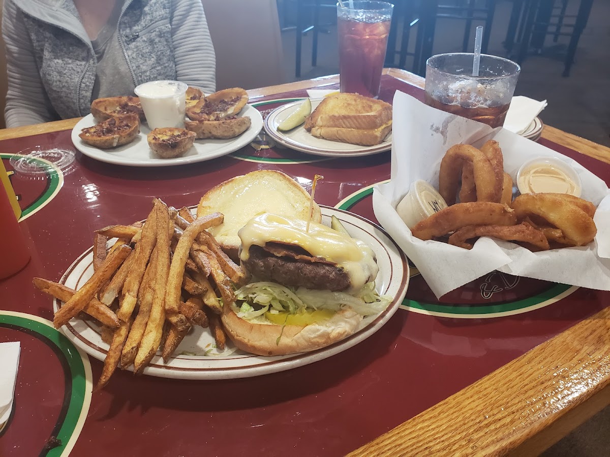 Nak's Eatery & Drinkery-6