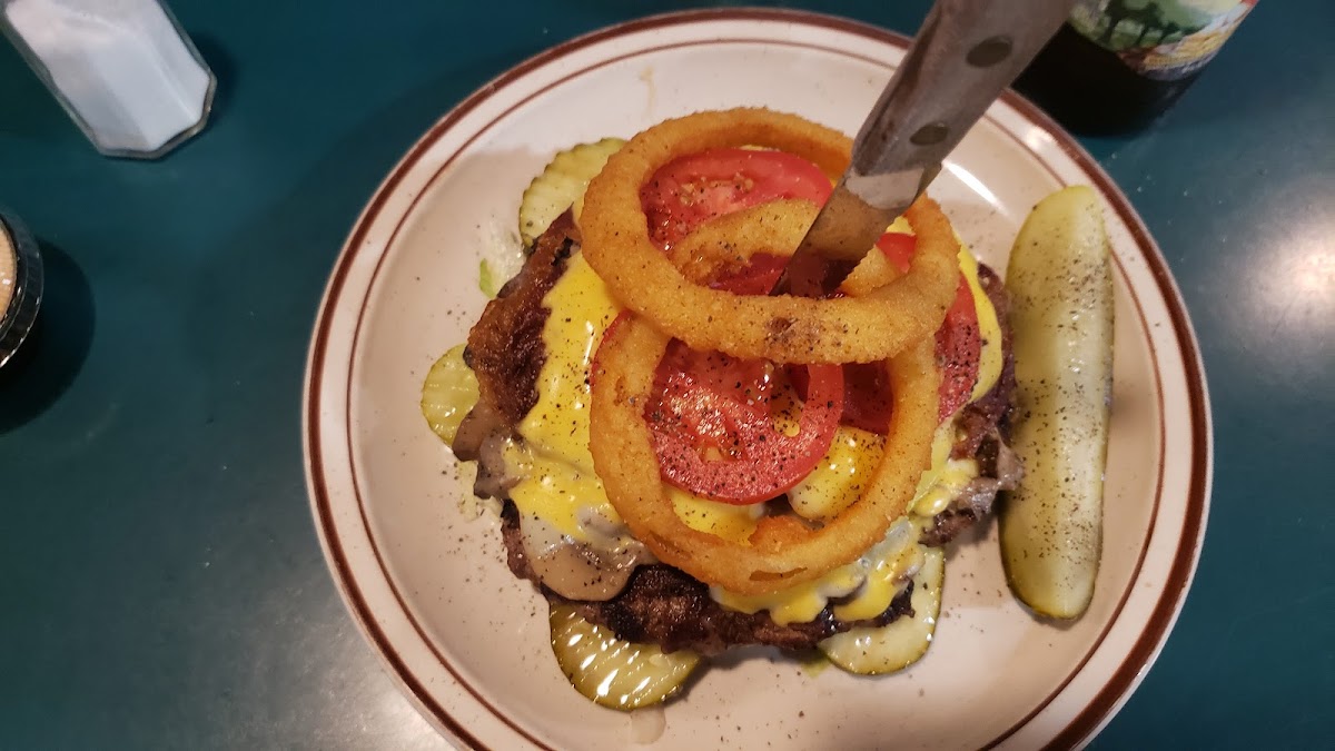 Nak's Eatery & Drinkery-9